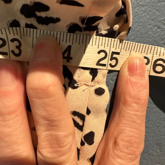 Adrenne Size Small Blush Animal Print Oversized Pretty Femme Work Business - Picture 5 of 6